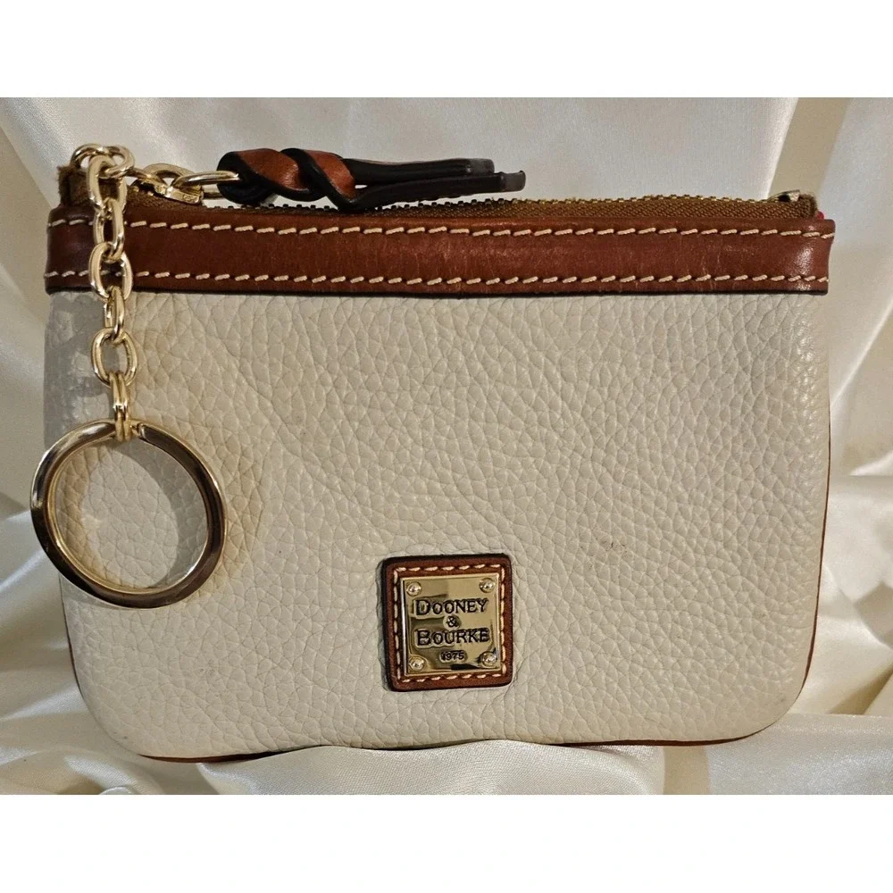 Dooney & Bourke Medium Pouch Cream/Tan‎ w/ Key Ring/Excellent Condition